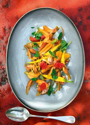 Écrevisses sauvages de Camargue, carottes en jus de curcuma