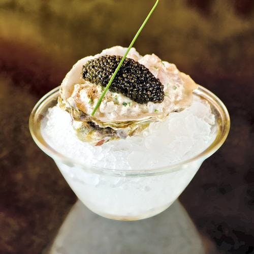 Tartare de bar sauvage aux huîtres et au caviar 
