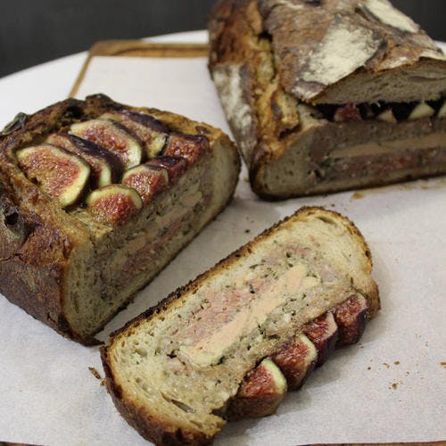 Pâté en croûte de pain, foie gras et figues 