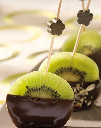 Sucettes de kiwi au chocolat