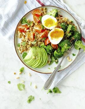 Salade de quinoa aux brocoli et lentilles