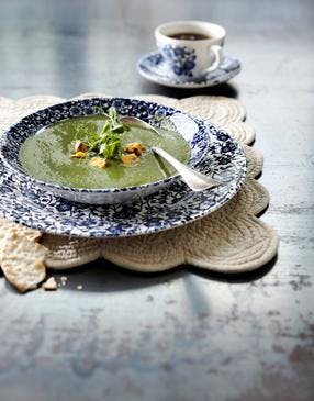 Soupe d’épinards au bleu du Shropshire