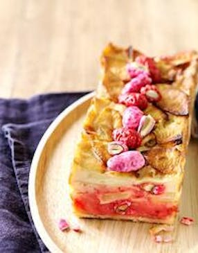 Gâteau invisible aux pommes et pralines roses
