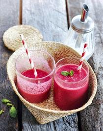 Smoothie express aux fruits rouges