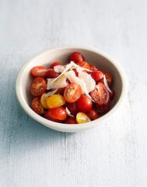 Tomates cerise au parmesan vieux
