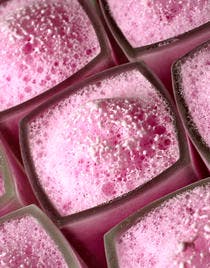 Neige de sucre aux pétales de rose