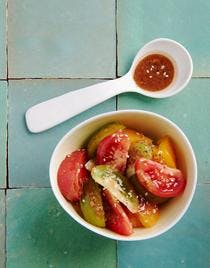 Salade de tomates et sa vinaigrette au miso