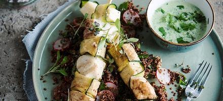 Brochettes de skrei, salade de quinoa et radis