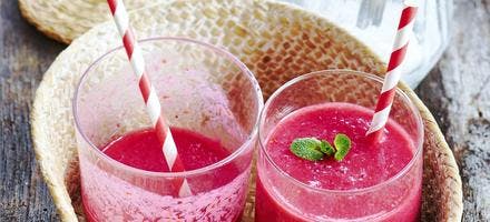 Smoothie express aux fruits rouges