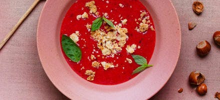 Soupe de fraise au basilic et crumble 