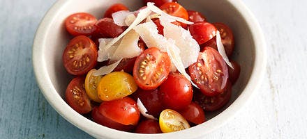 Tomates cerise au parmesan vieux