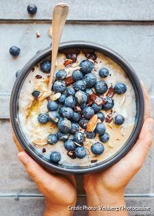 Porridge d'avoine aux myrtilles