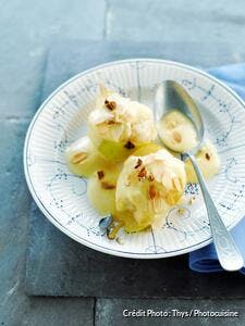 Poires pochées à la bière et aux amandes