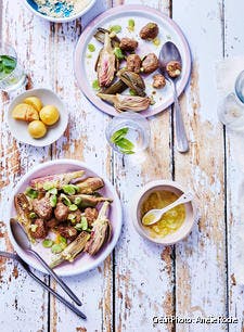 Tajine de boulettes de viande kefta aux artichauts et aux fèves