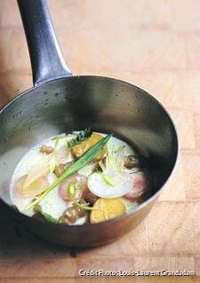 Bouillon de légumes d’hiver au raifort