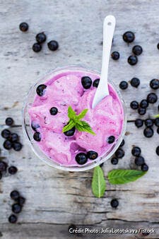 Frozen yogurt aux myrtilles 